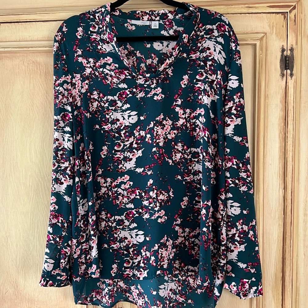 Top by halogen size XL.